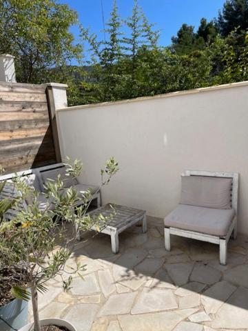 Azur Appart 4 Pers - Parking - Terrasse - 10Min Du Centre Cassis Exteriör bild